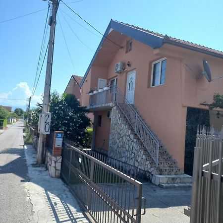 Mitrovici  Traveler'S Rest - Near Podgorica Airport旅舍 外观 照片