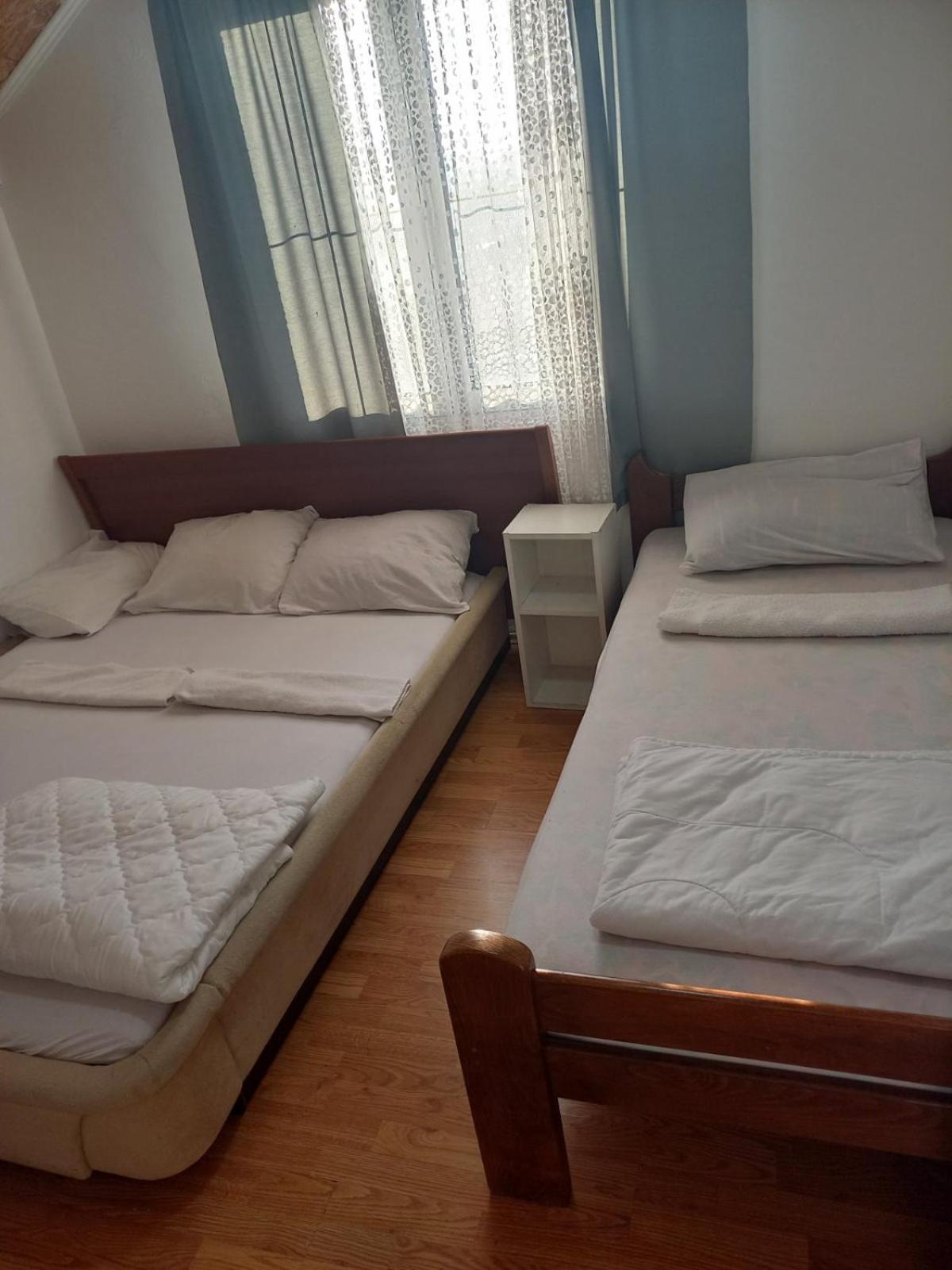Mitrovici  Traveler'S Rest - Near Podgorica Airport旅舍 外观 照片