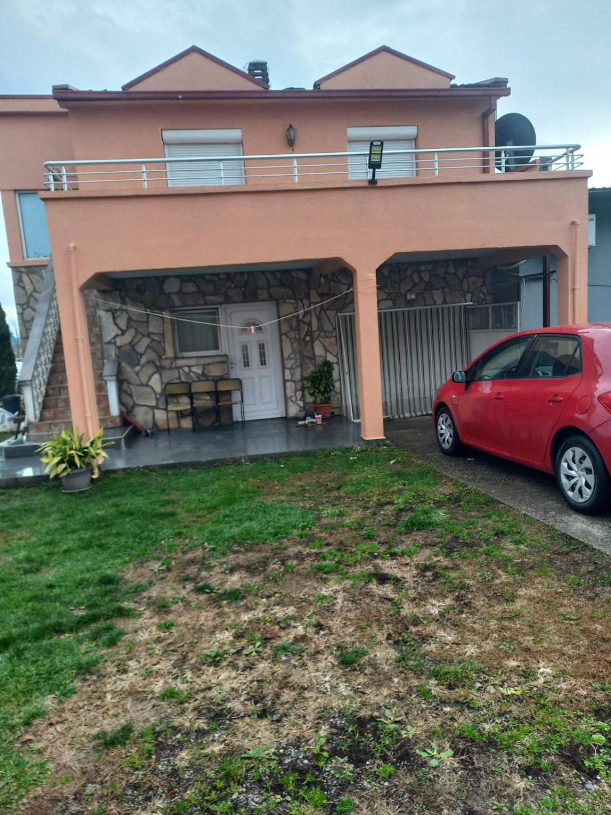 Mitrovici  Traveler'S Rest - Near Podgorica Airport旅舍 外观 照片